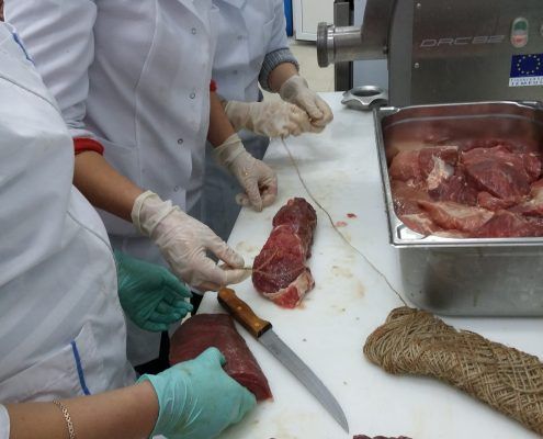 Fabricare produse din carne