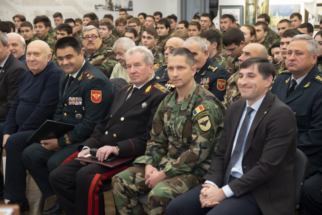 041 - Catedra Militară a UTM a marcat 20 de ani de la înființare