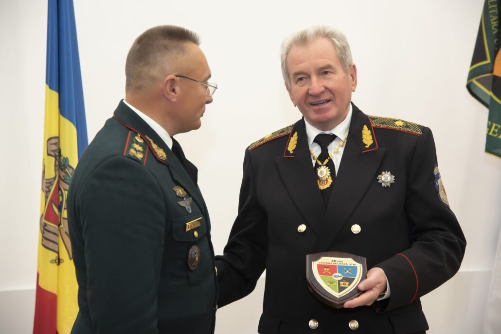 163 1 - Catedra Militară a UTM a marcat 20 de ani de la înființare