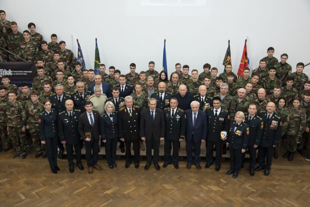 182 - Catedra Militară a UTM a marcat 20 de ani de la înființare