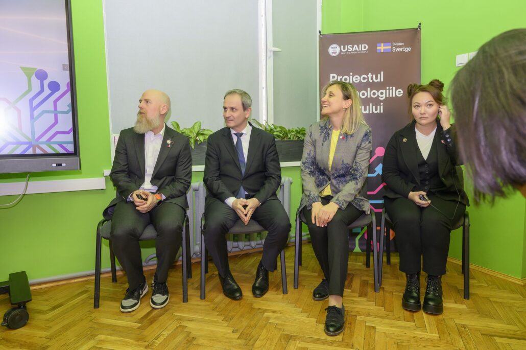110 - Două noi laboratoare multimedia pentru studenții care învață Game Design la UTM