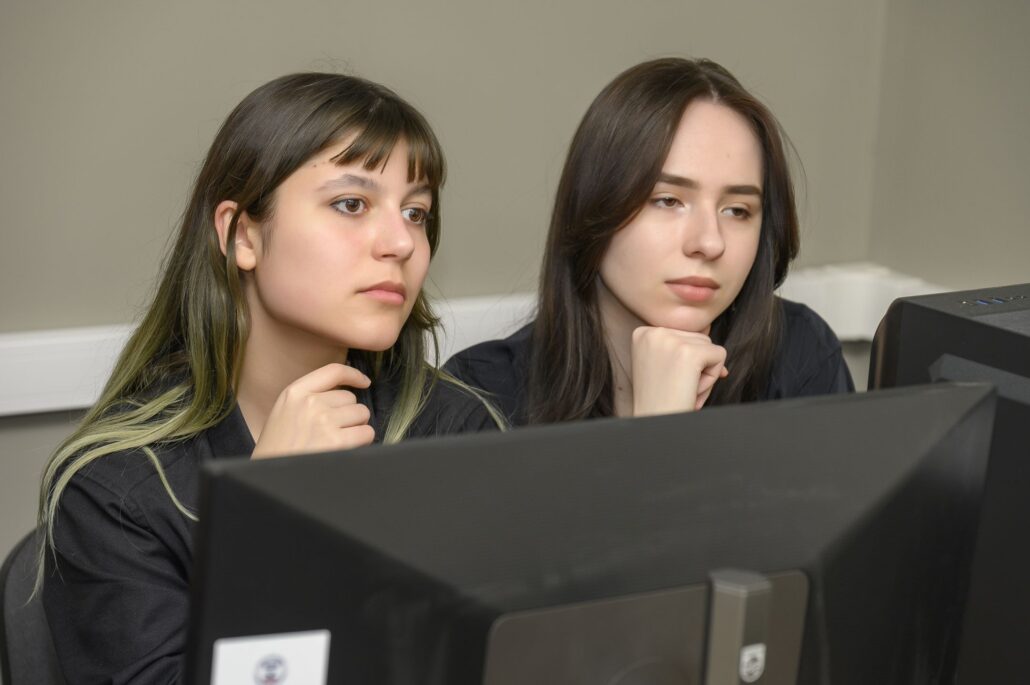 118 - Două noi laboratoare multimedia pentru studenții care învață Game Design la UTM