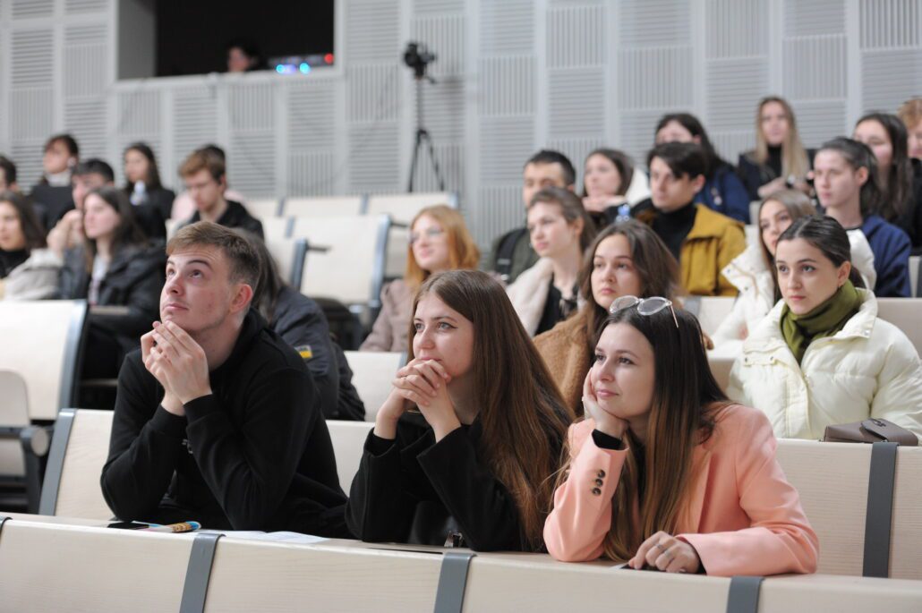 FD Conf 10 23 57 0030 lr - Facultatea de Design, UTM: Simpozionul Internațional „Creativitate, Tehnologie și Marketing”, ediția a V-a