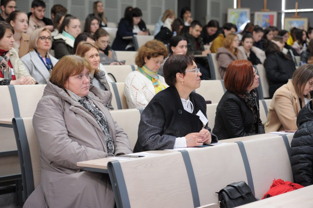 FD Conf 10 40 06 0146 lr - Facultatea de Design, UTM: Simpozionul Internațional „Creativitate, Tehnologie și Marketing”, ediția a V-a