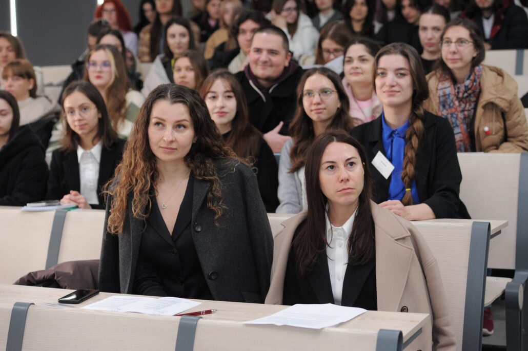 FD Conf 10 43 07 0171 lr - Facultatea de Design, UTM: Simpozionul Internațional „Creativitate, Tehnologie și Marketing”, ediția a V-a