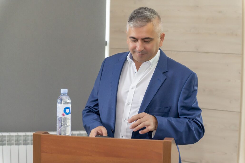 011 1 - Prorectorul UTM Dinu ȚURCANU a susținut cu brio teza de doctor în științe inginerești
