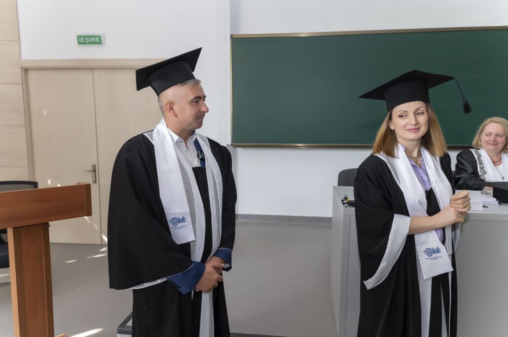 037 1 - Prorectorul UTM Dinu ȚURCANU a susținut cu brio teza de doctor în științe inginerești