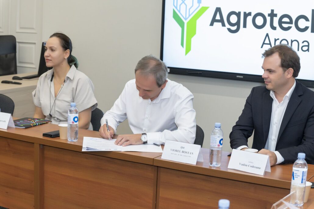 055 2 - În parteneriat cu 12 companii agricole, Universitatea Tehnică a Moldovei face un pas important în digitalizarea agriculturii