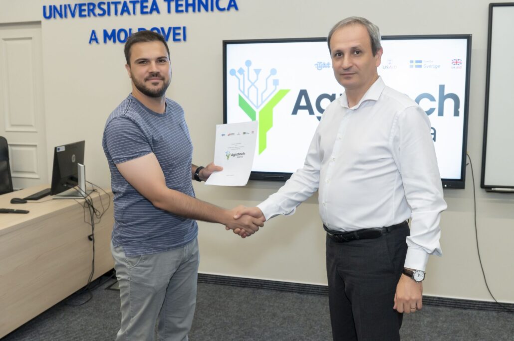 085 - În parteneriat cu 12 companii agricole, Universitatea Tehnică a Moldovei face un pas important în digitalizarea agriculturii