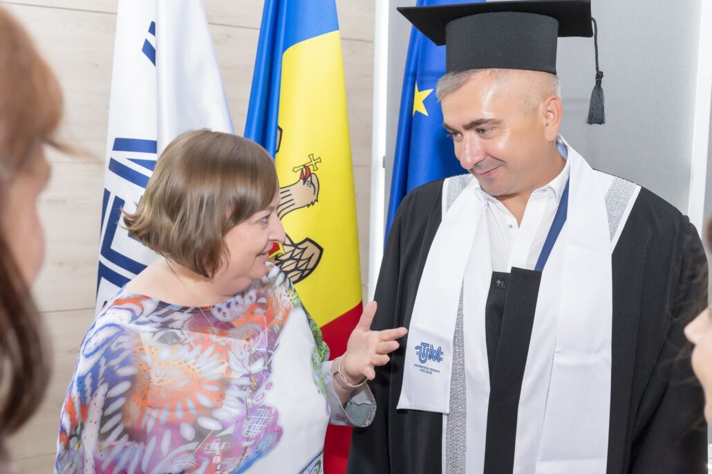 098 2 - Prorectorul UTM Dinu ȚURCANU a susținut cu brio teza de doctor în științe inginerești