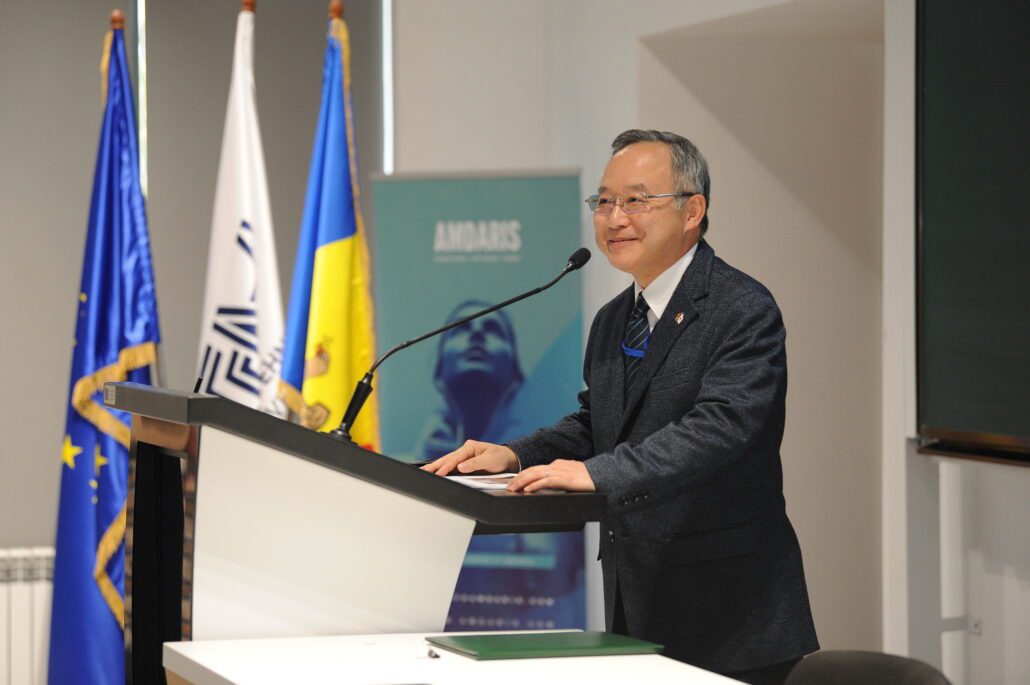 sdi 0484 lr - Diplomația în acțiune: Ambasadorul Extraordinar și Plenipotențiar al Japoniei în RM vorbește despre evoluția globalizării într-o prelegere de excepție