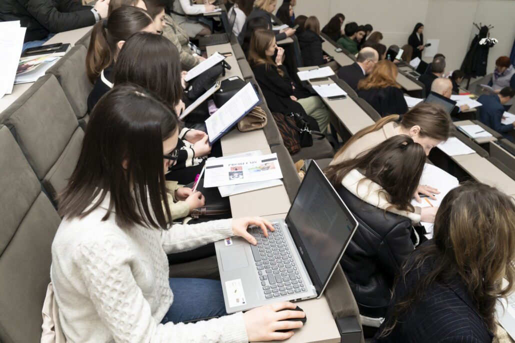 Concursul Național al Planurilor de Afaceri, FIEB-UTM: promovăm inovația și dezvoltarea durabilă 3 c 2