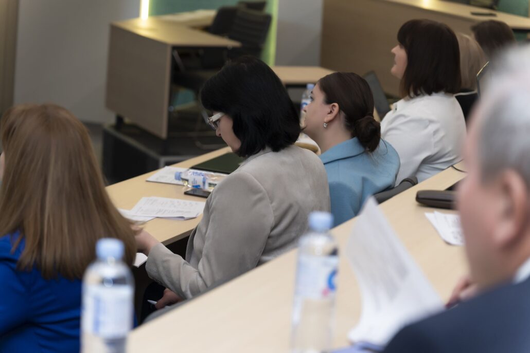 CONFERINȚA ECONOMICĂ INTERNAȚIONALĂ, EDIȚIA A 6-A: „COMPETITIVITATE ȘI DEZVOLTARE SUSTENABILĂ” 7 077