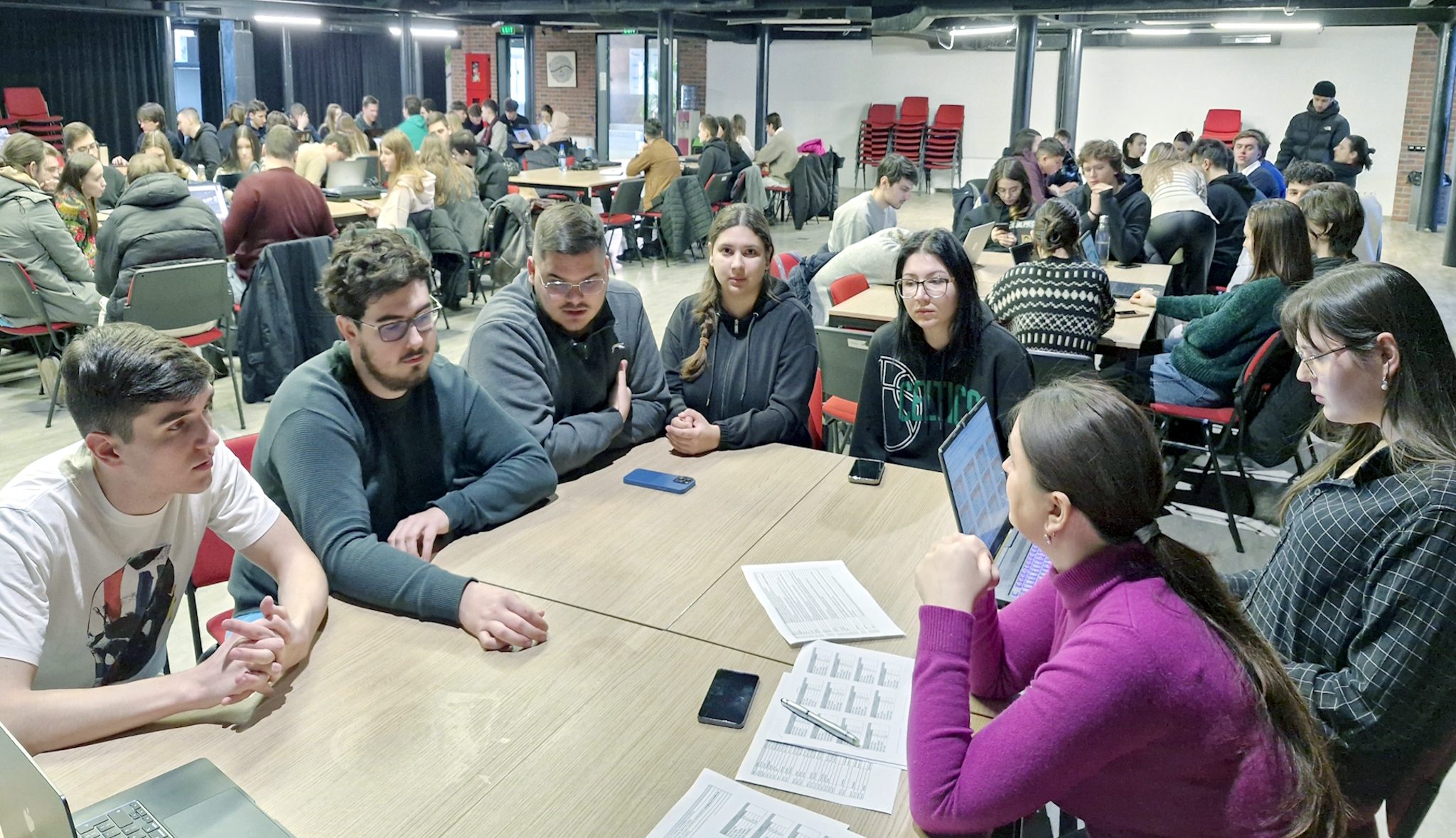 r 21 - From Idea to Strategy: UTM Students Persevere in the Entrepreneurship Course