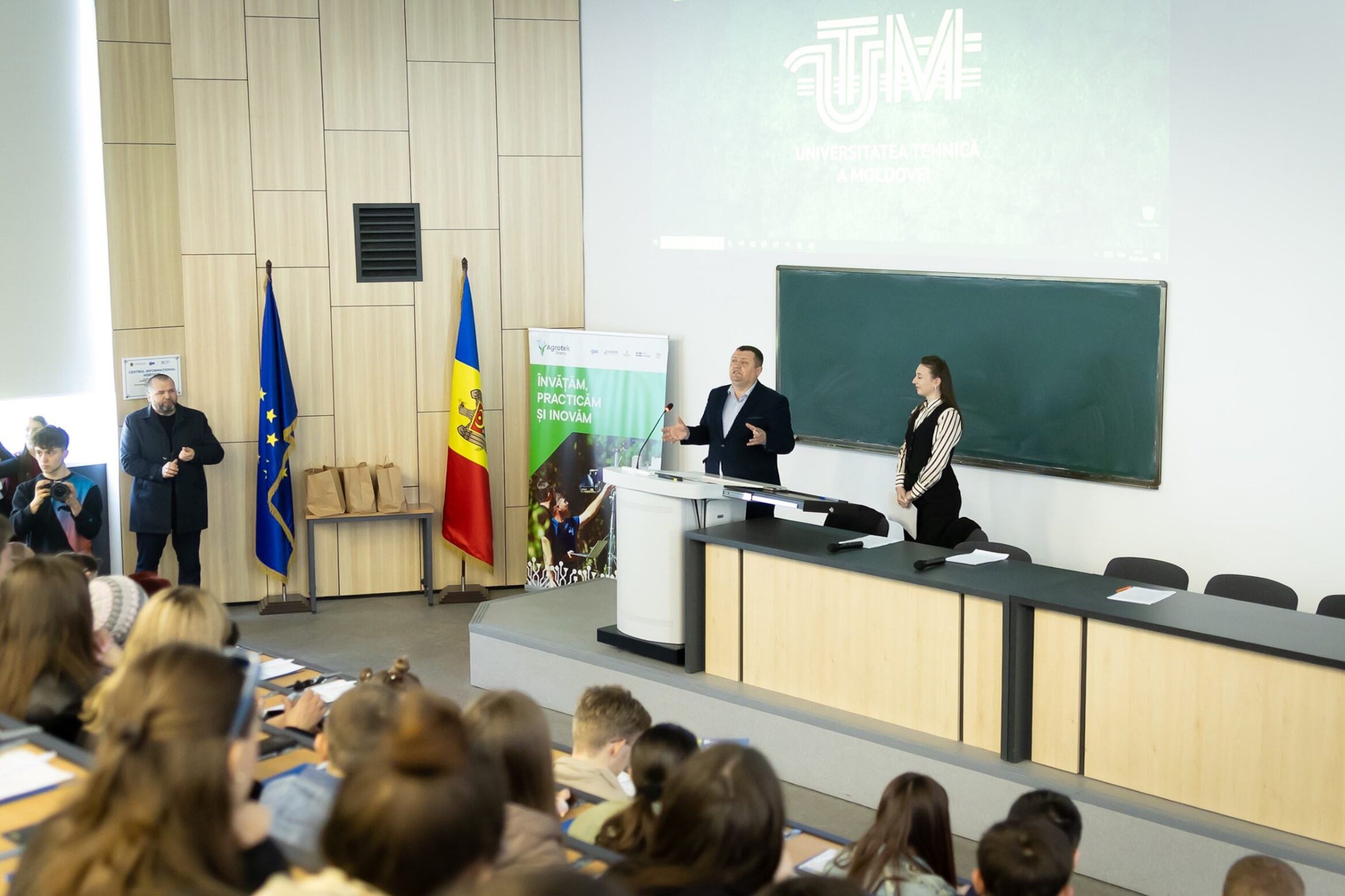 4 2 - At Doors Open Day, UTM Showcased the Potential and Opportunities of Engineering Specialties
