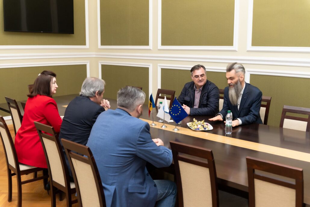 img 9640 - Constructive Dialogue Between UTM and UPB / AARNIEC on Collaboration with the Research and Education Network – RoEduNet