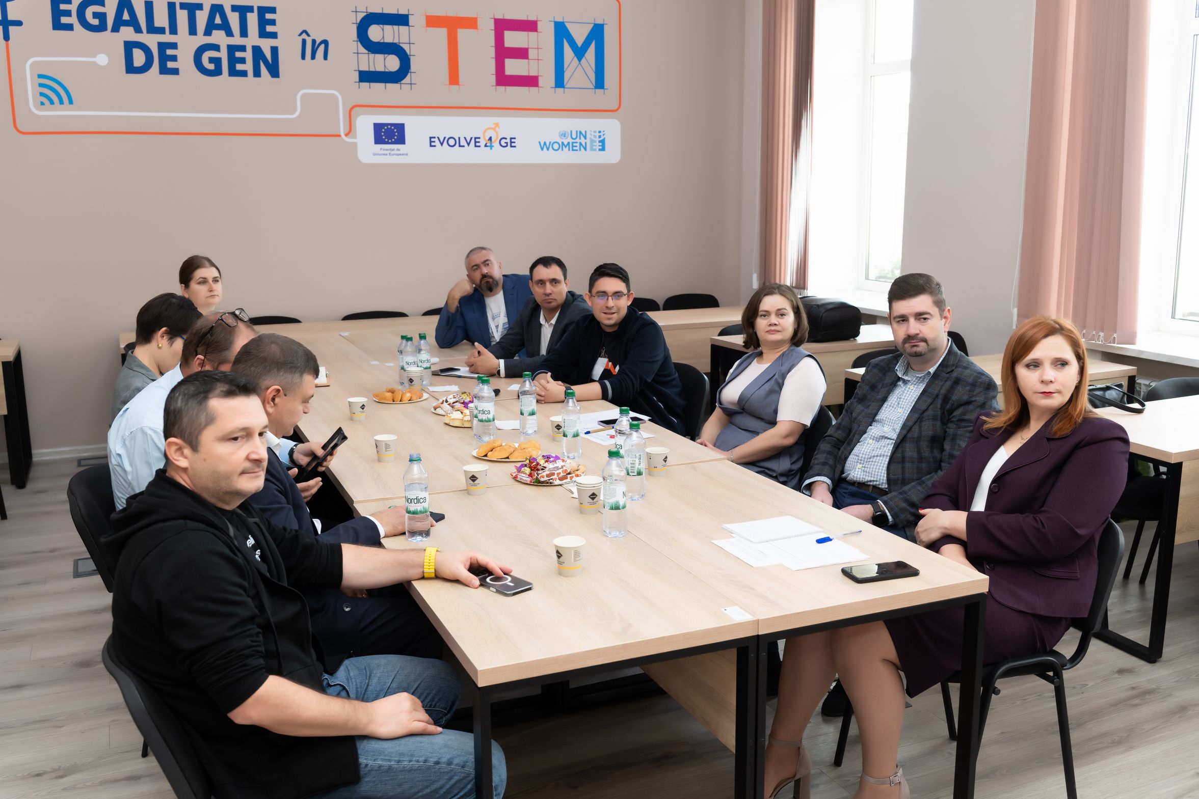 142 - Launch of the CONNECTINNO Project – Interconnected Mobile Networks for Education and Innovation