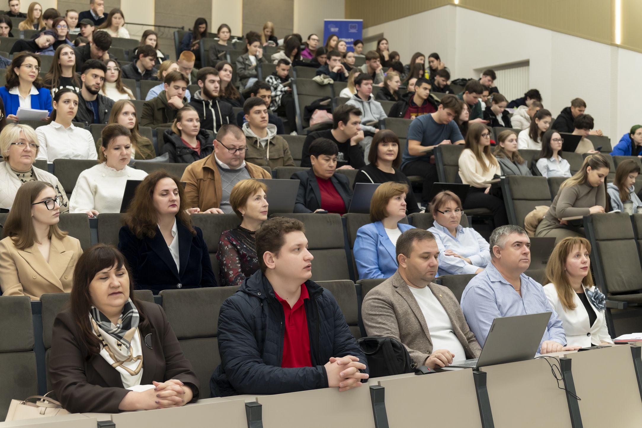 d - A VII-a ediție a Conferinței Internaționale „Competitiveness And Sustainable Development”