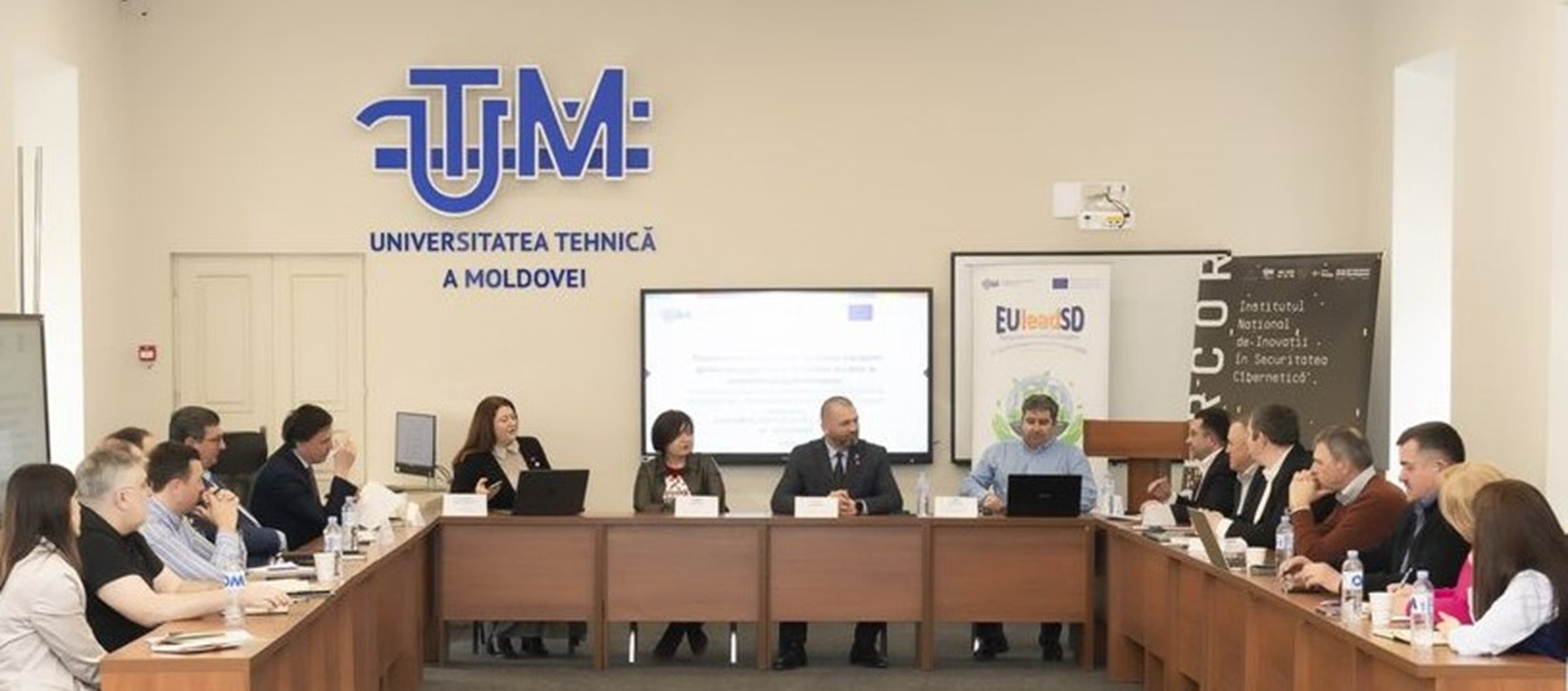 1 19 - UTM se aliniază practicilor europene de organizare a piețelor agroindustriale și de cooperare a antreprenorilor în RM