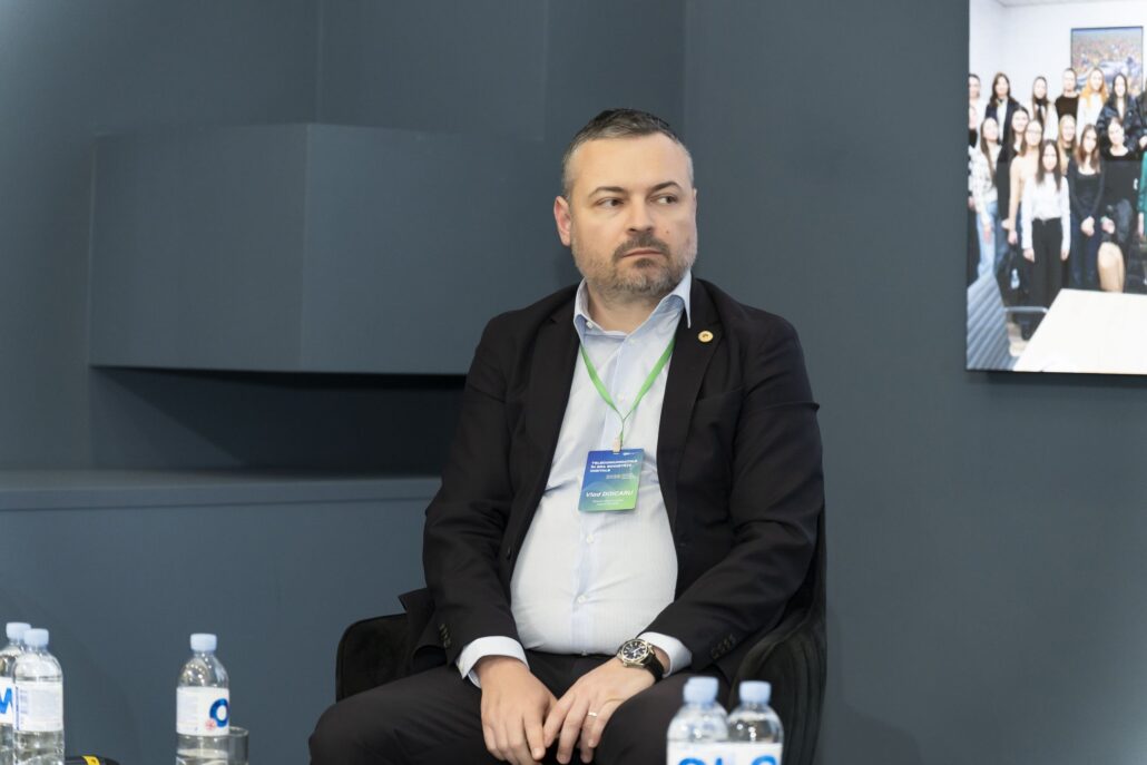033 - Telecomunicațiile în era societății digitale: o masă rotundă care a adus industria în fața studenților